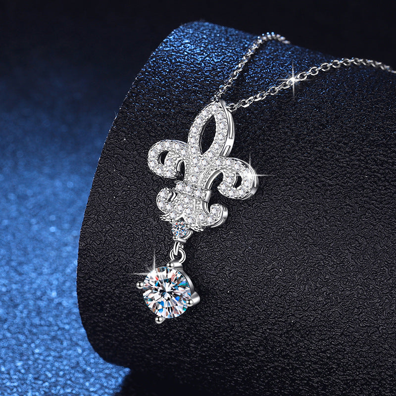 [Elowen]ROYAL FLEUR-DE-LIS MOISSANITE PENDANT NECKLACE