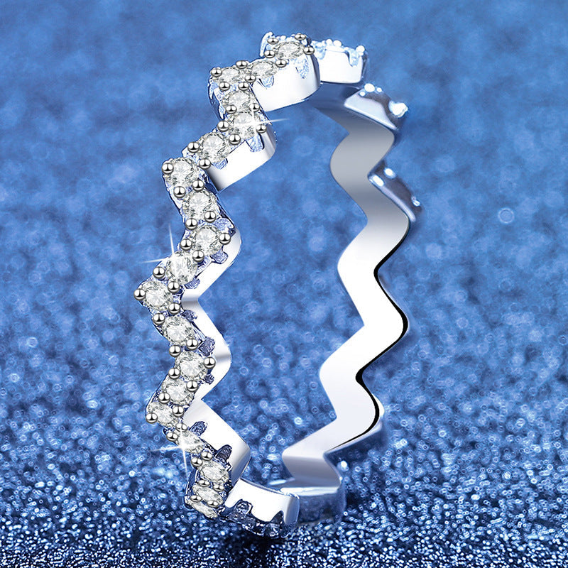 [Elowen]CHIC WAVY MOISSANITE ETERNITY RING