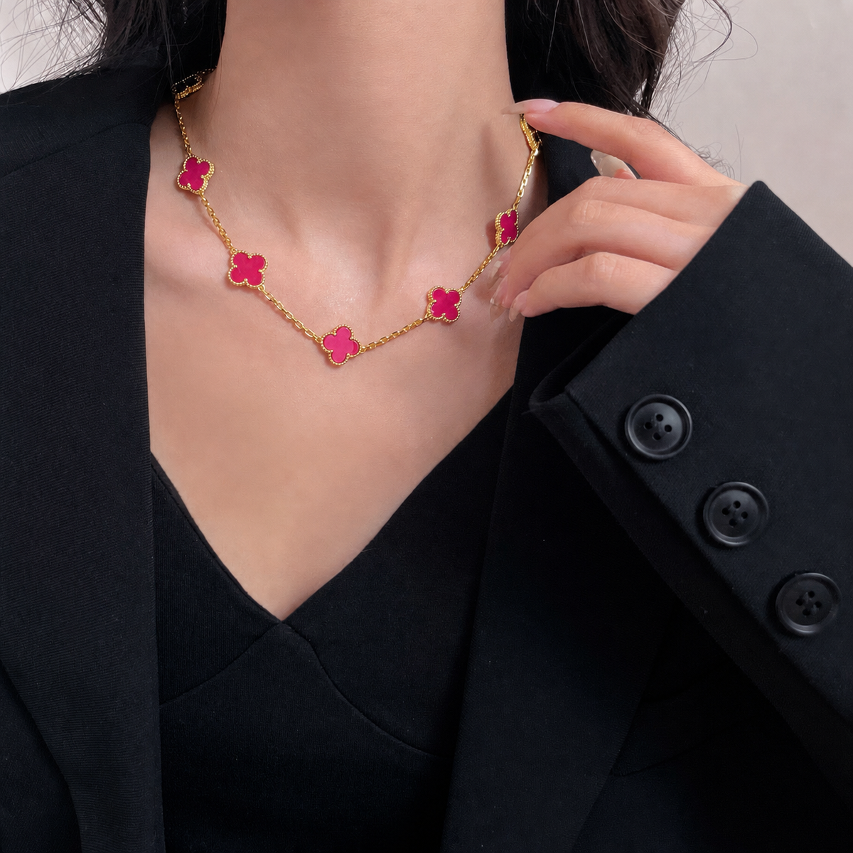 [Elowen]NEW CLOVER 10 MOTIFS PINK ENAMEL NECKLACE