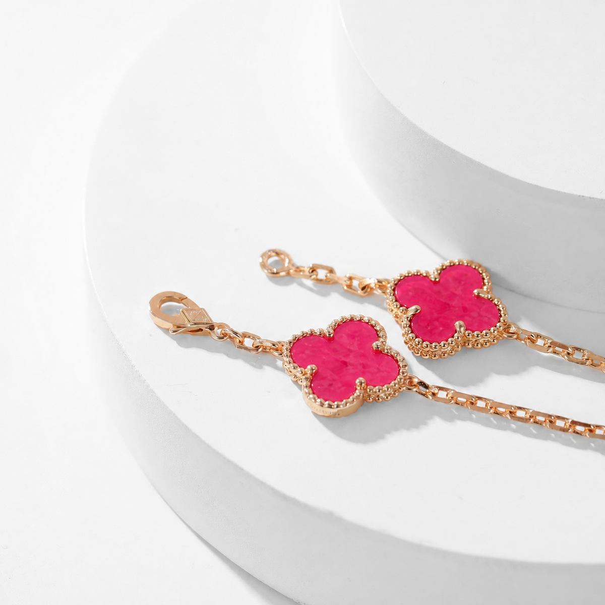 [Elowen]NEW CLOVER 10 MOTIFS PINK ENAMEL NECKLACE