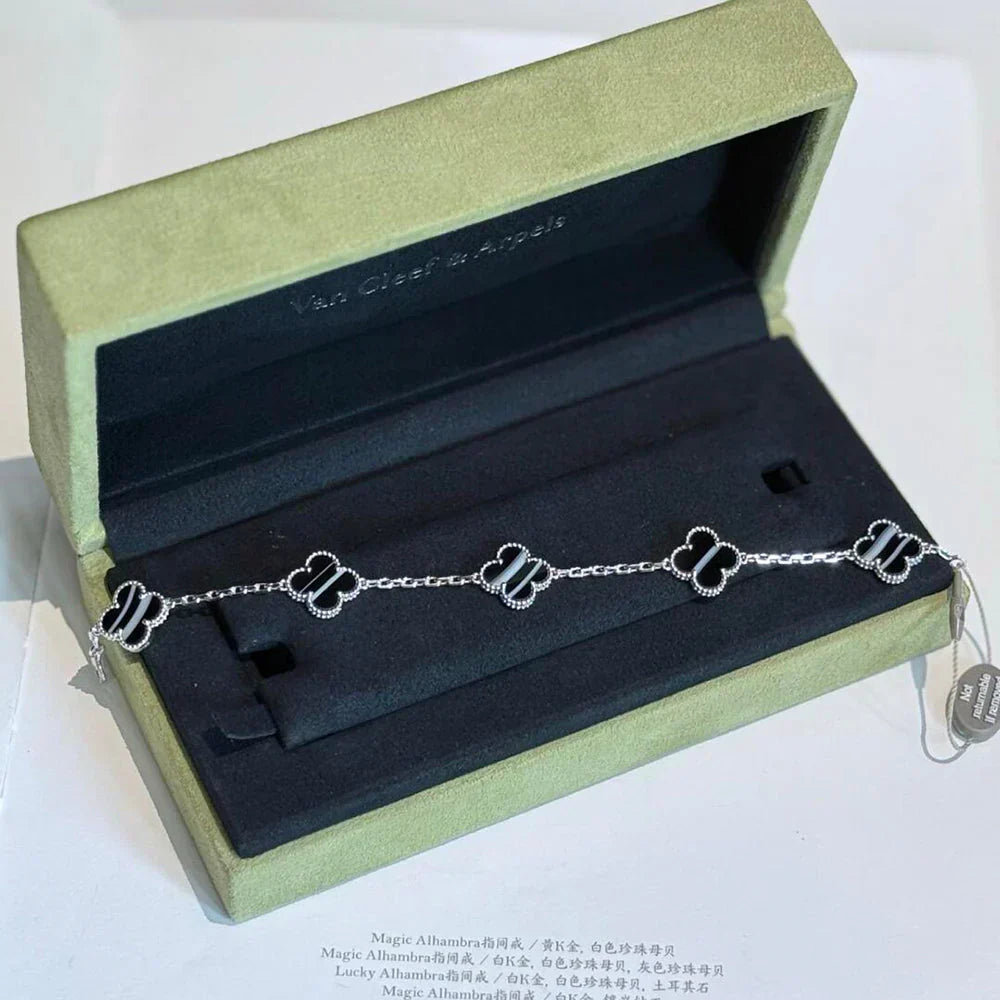 [Elowen jewels ] CLOVER 5 MOTIF PULSAR STONE BRACELET COLLECTION