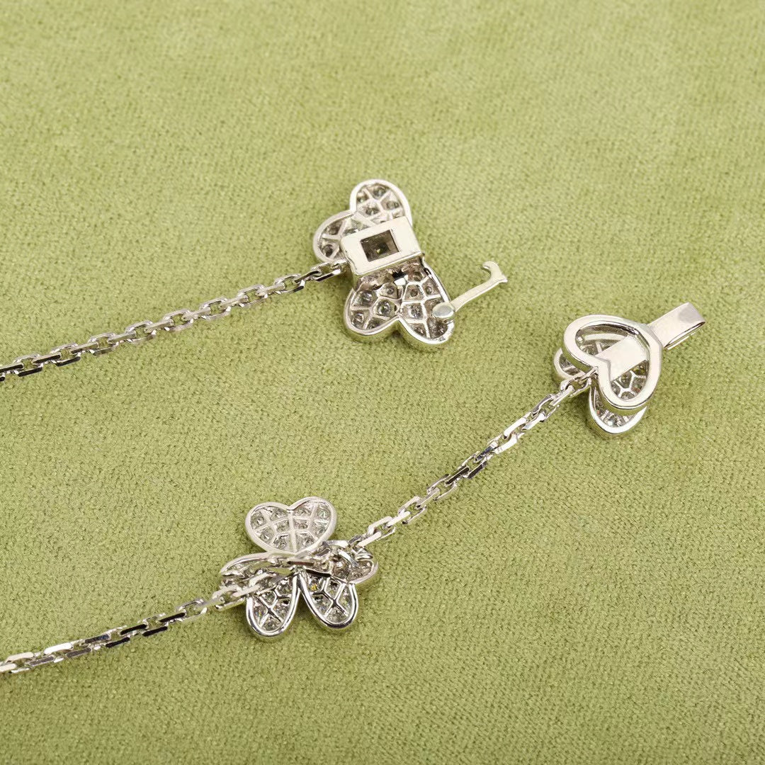 [Elowen jewels ]FRIVOLE SILVER 9 FLOWERS NECKLACE