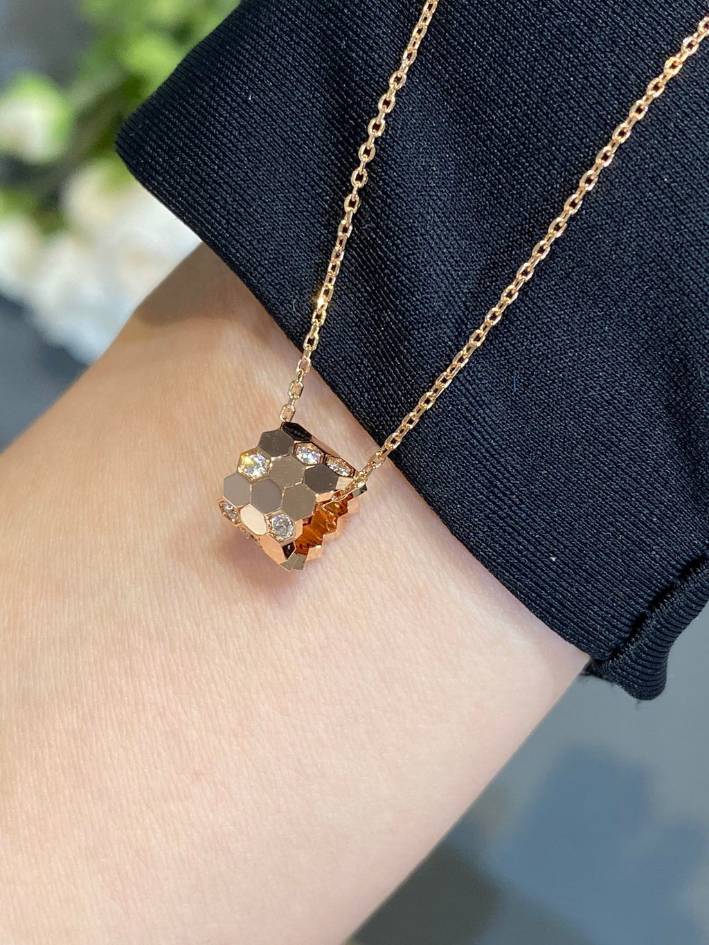 [Elowen jewels ]BEE LOVE DIAMOND NECKLACE