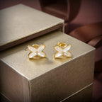 [Elowen jewels ]JEUX DE WHITE MOP GOLD DIAMOND OHRRINGE