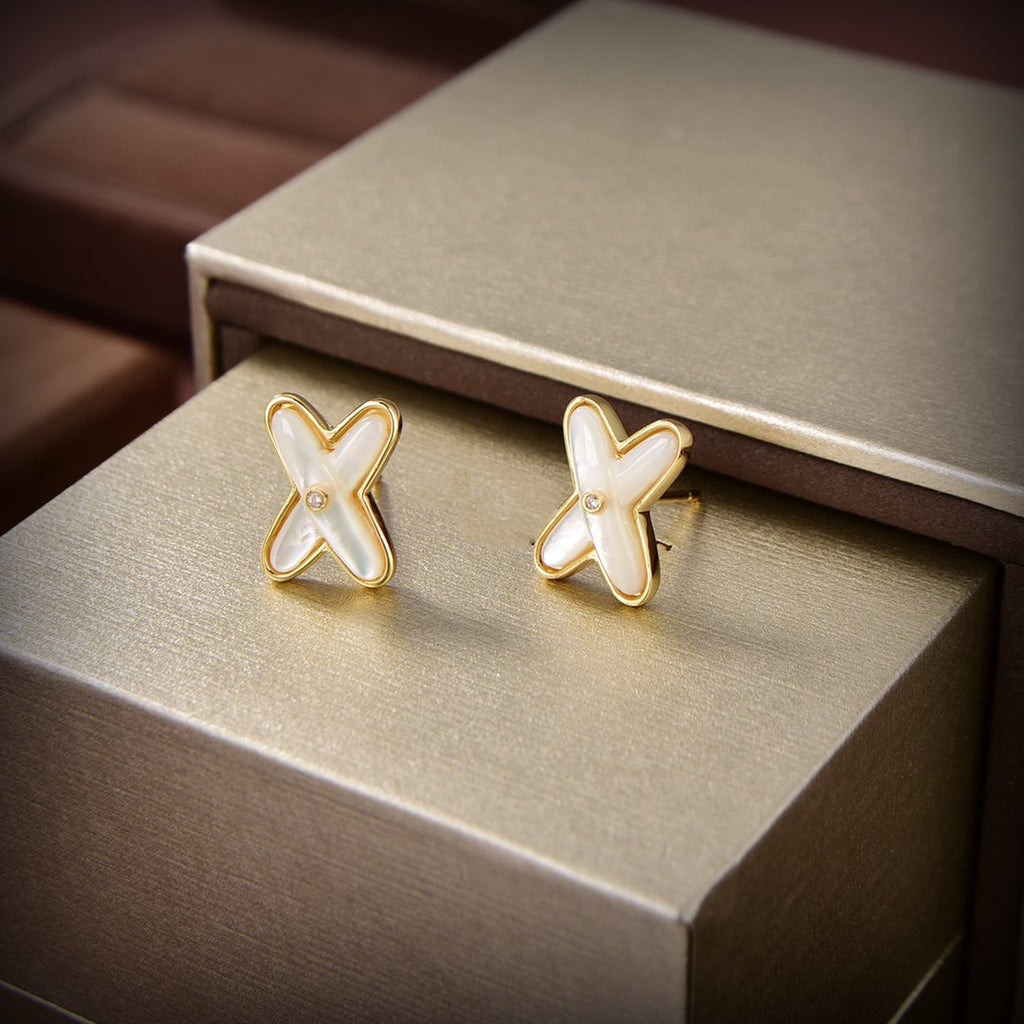 [Elowen jewels ]JEUX DE WHITE MOP GOLD DIAMOND OHRRINGE
