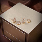{
  "Elowen jewels ": "Elowen jewels ",
  "JEUX DE GOLD DIAMOND EARRINGS": "JEUX DE ゴールドダイヤモンドピアス"
}