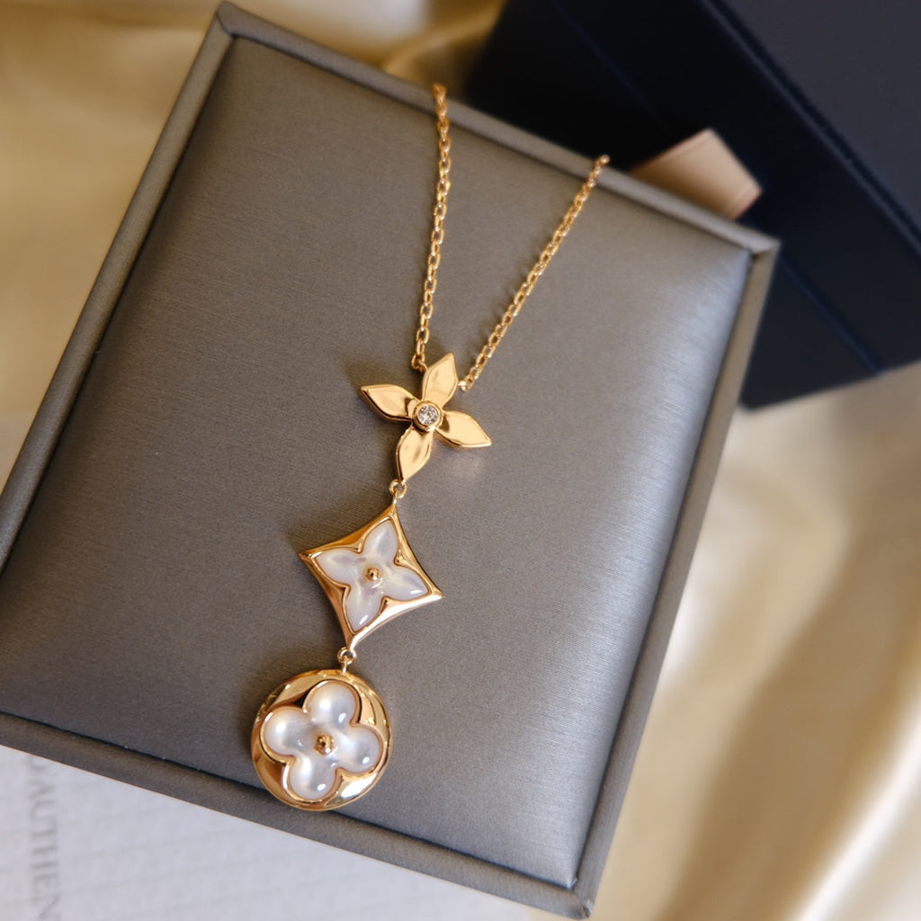 [Elowen jewels ]COLOR BLOSSOM LARIAT-HALSKETTE AUS ROSÉGOLD MIT WEISSEM PERLMUTT UND DIAMANT