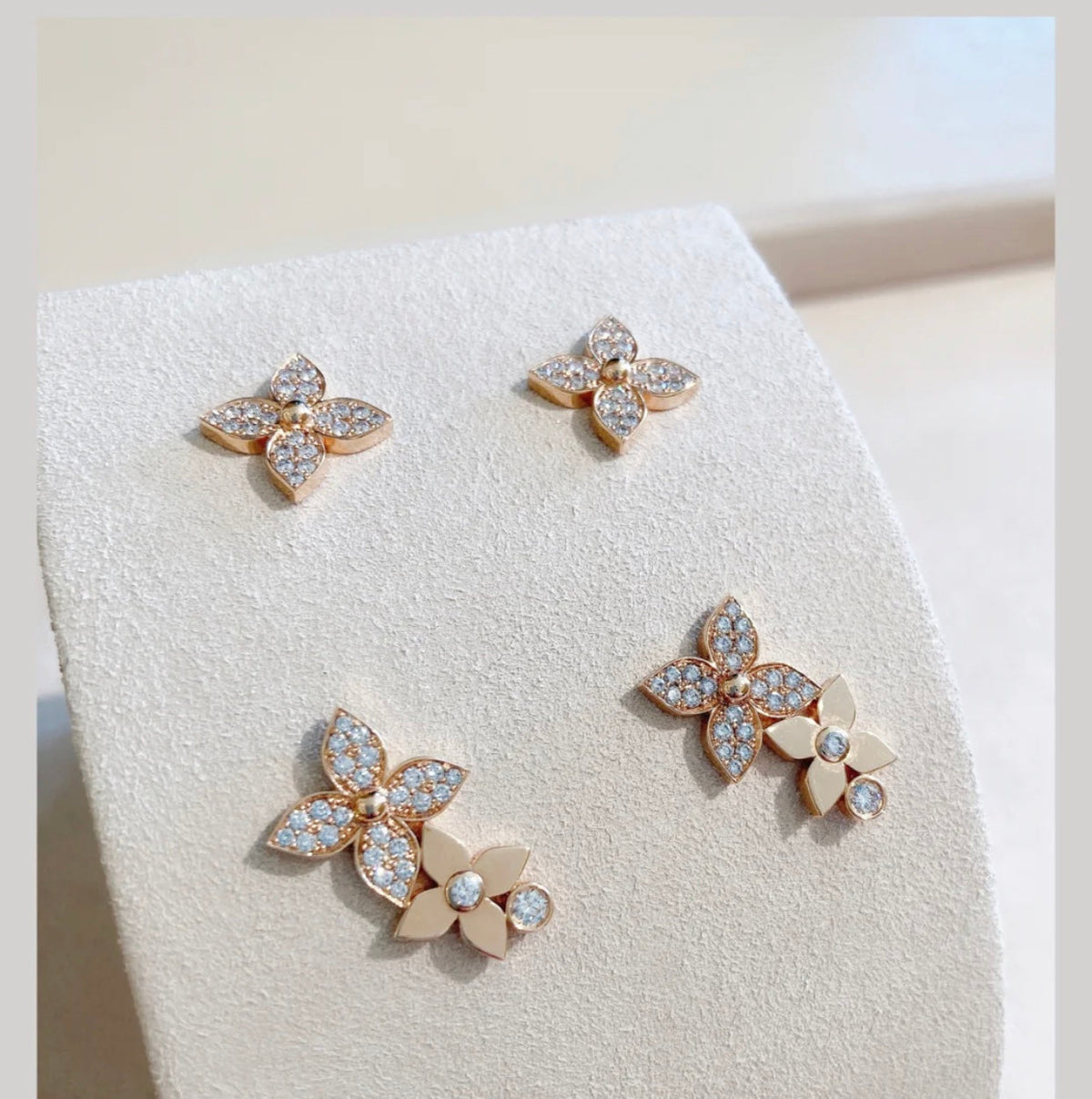 [Elowen jewels ]STAR BLOSSOM STUD EARRINGS PINK GOLD DIAMONDS