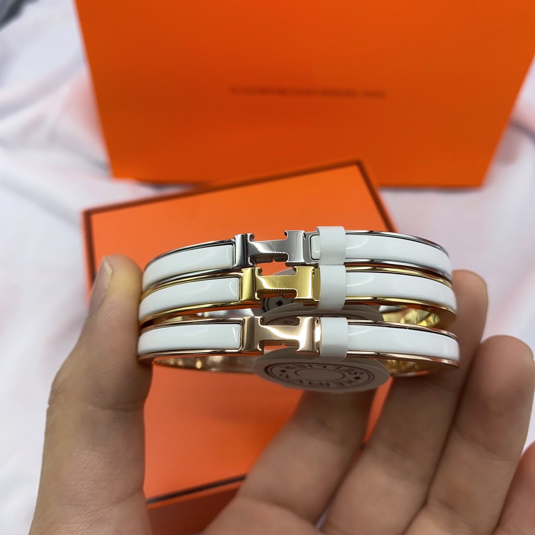 [Elowen jewels ]CLASSIC HM CLIC WHITE 8MM ENAMEL BRACELET