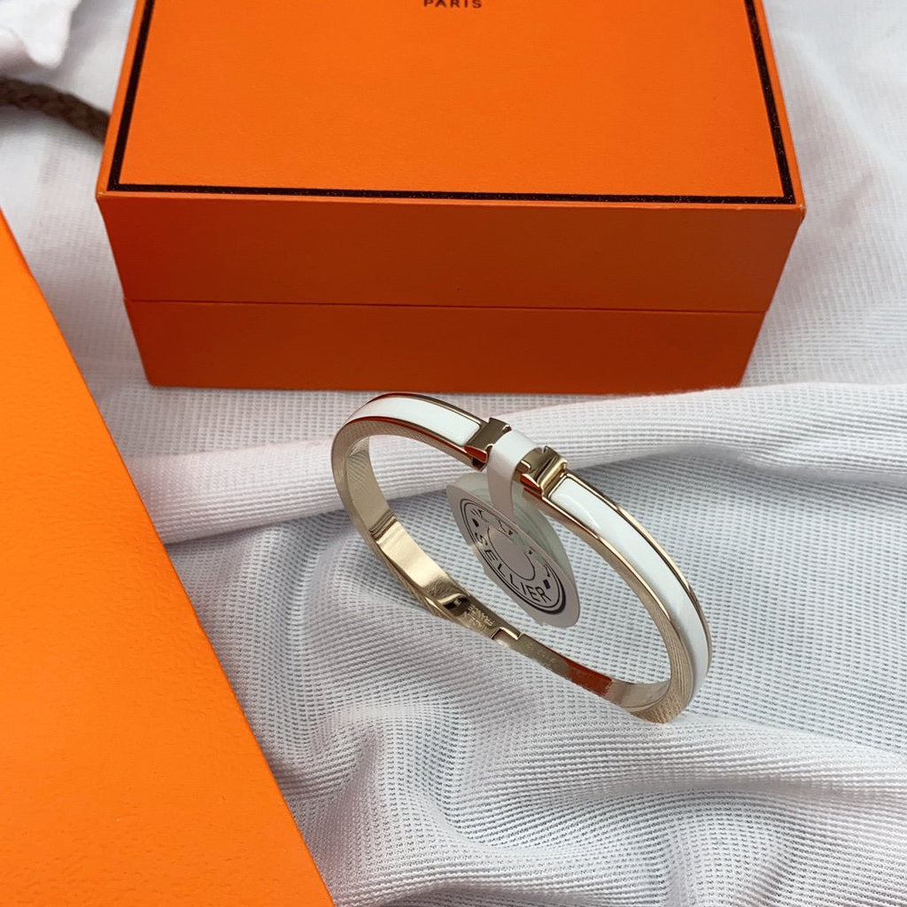 [Elowen jewels ]CLASSIC HM CLIC WHITE 8MM ENAMEL BRACELET