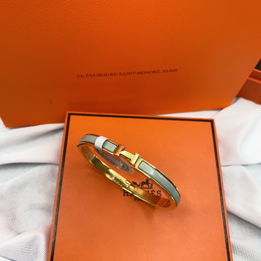 [Elowen jewels ]CLASSIC HM CLIC GRÜNES 8MM EMAILLE-ARMBAND