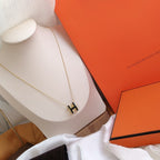 [Elowen jewels ]HM CLIC BLACK ENAMEL GOLD NECKLACE