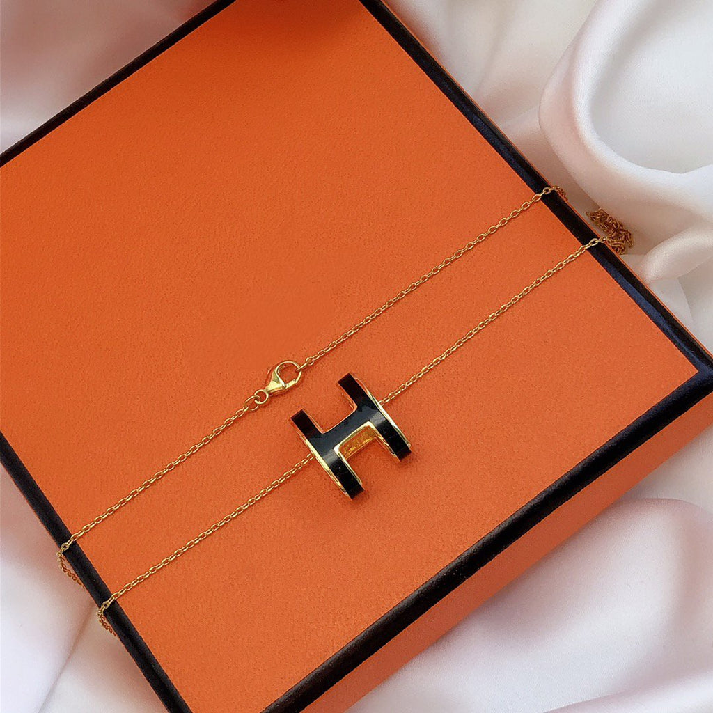 [Elowen jewels ]HM CLIC BLACK ENAMEL GOLD NECKLACE