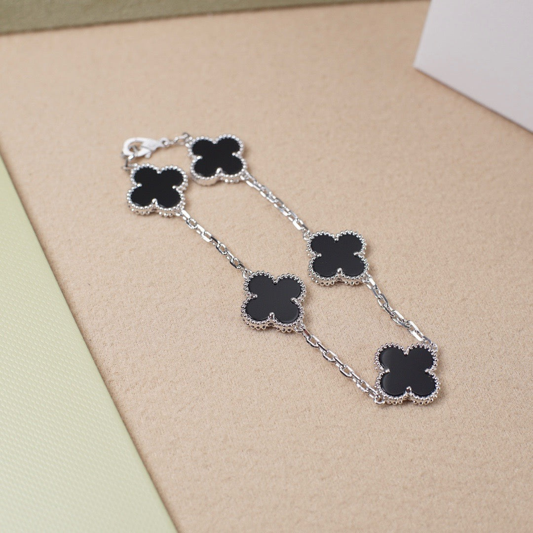 [Elowen jewels ] CLOVER 5 MOTIF ONYXS BRACELET COLLECTION