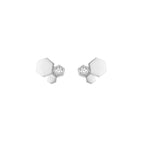 {
  "Elowen jewels": "エロウェン・ジュエルズ",
  "BEE LOVE SILVER DIAMOND EARRINGS": "ビー・ラブ・シルバー・ダイヤモンド・イヤリング"
}
