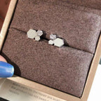 {
  "Elowen jewels": "エロウェン・ジュエルズ",
  "BEE LOVE SILVER DIAMOND EARRINGS": "ビー・ラブ・シルバー・ダイヤモンド・イヤリング"
}