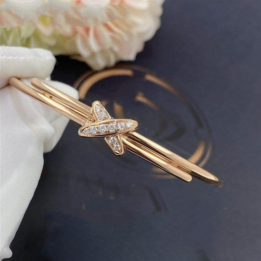 {
  "Elowen jewels": "エロウェン・ジュエルズ",
  "JEUX DE BRACELET PINK GOLD DIAMONDS": "ブレスレット・ジュ・ピンクゴールド・ダイヤモンド"
}