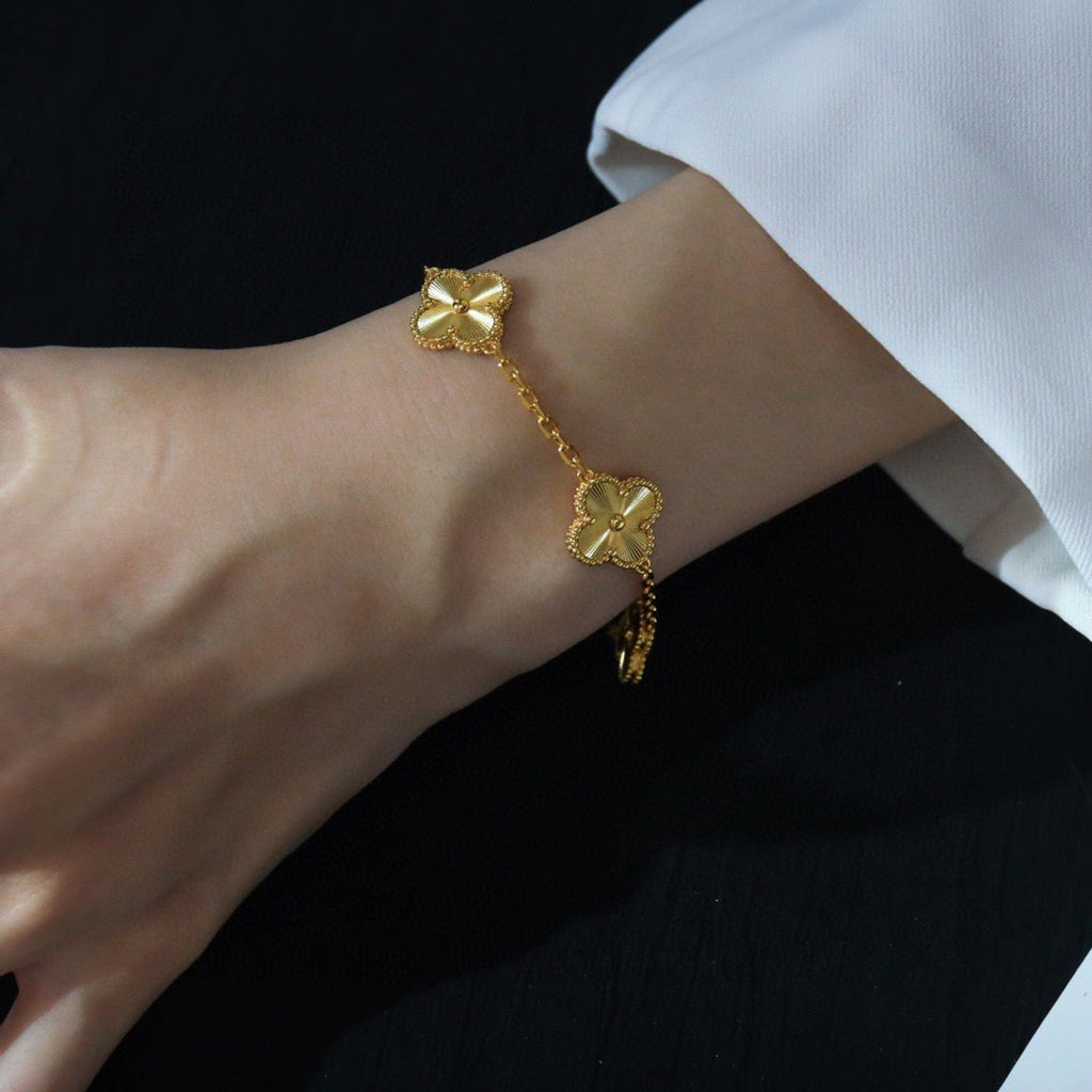 [Elowen jewels ] CLOVER 5 MOTIF LASER BRACELET COLLECTION