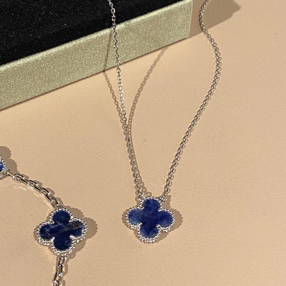 [Elowen jewels ]クローバー 15mm ピーターサイト ネックレス シルバー