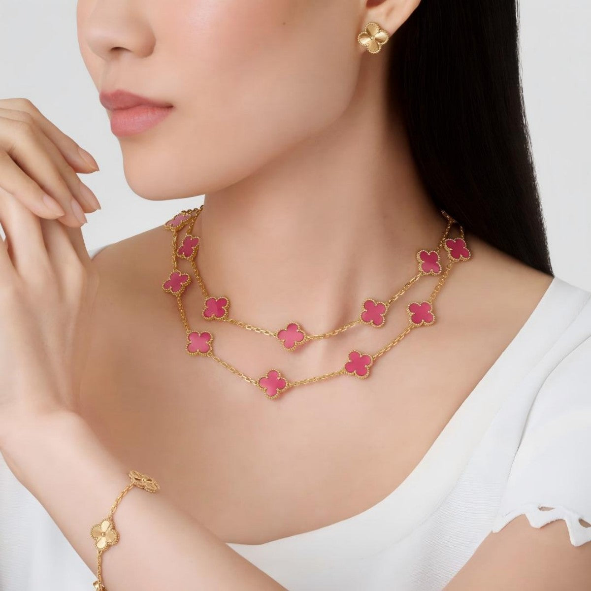 [Elowen] NEW CLOVER 20 MOTIFS PINK ENAMEL NECKLACE