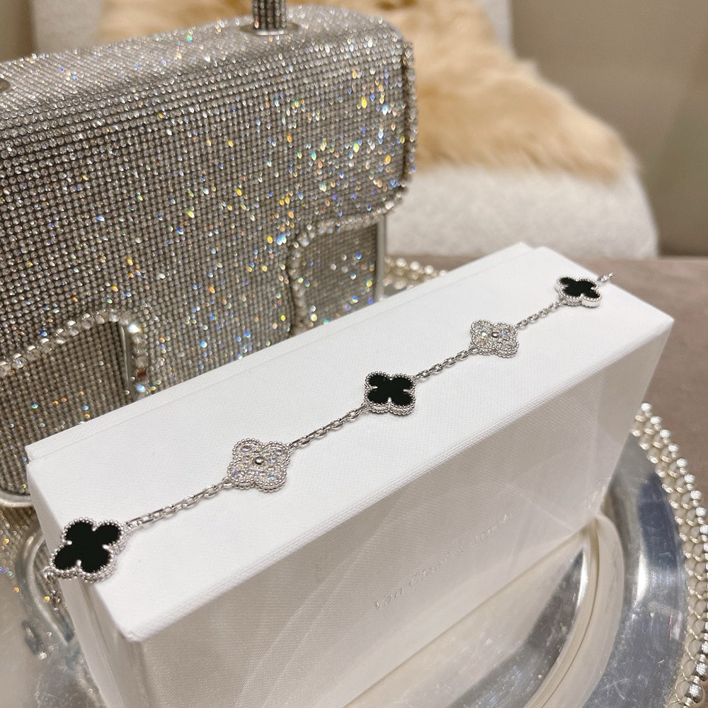 [Elowen jewels ] CLOVER 5 MOTIF ONYXS BRACELET COLLECTION