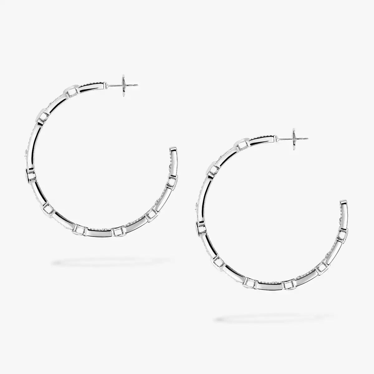 {
  "Elowen jewels": "Elowen jewels",
  "Move Link Diamond Hoop Earrings": "ムーヴ リンク ダイヤモンド フープピアス"
}
