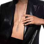 {
  "Elowen jewels": "エルウェン・ジュエルズ",
  "Move 10th Diamond Ring in Gold": "ムーヴ 10th ダイヤモンドリング ゴールド"
}