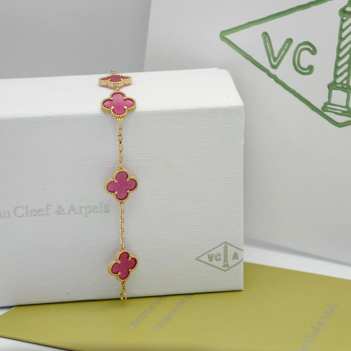 [Elowen]NEW CLOVER 5 MOTIFS PINK ENAMEL BRACELET