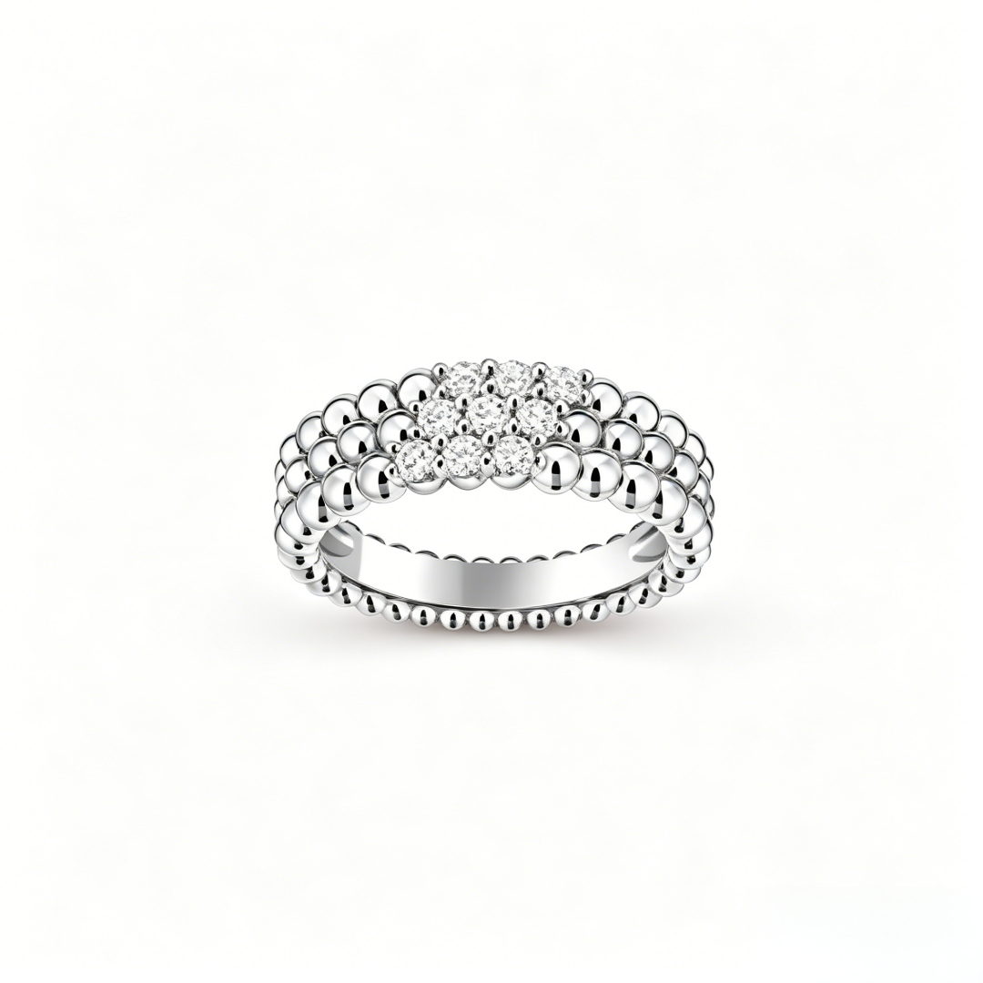 {
  "Elowen jewels": "エロウェン・ジュエルズ",
  "THREE-ROW DIAMOND RING": "3連ダイヤモンドリング"
}