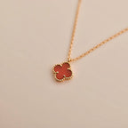 [Elowen jewels ]クローバーミニ 9.5MM ホワイトカーネリアン ネックレス