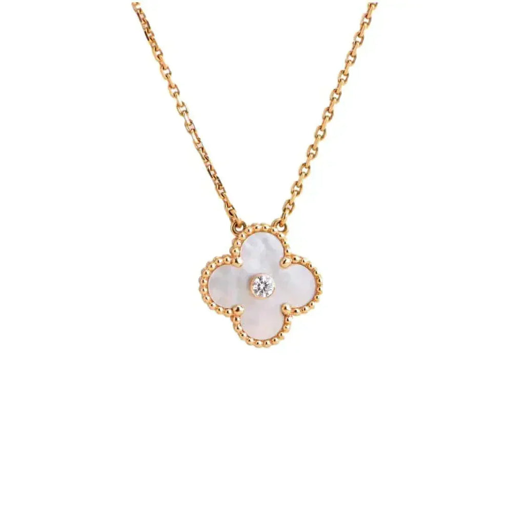 {
  "Elowen jewels": "Elowen jewels",
  "CLOVER 15MM DIAMOND WHITE FRITILLARIA NECKLACE": "クローバー 15mm ダイヤモンド ホワイトフリチラリア ネックレス"
}