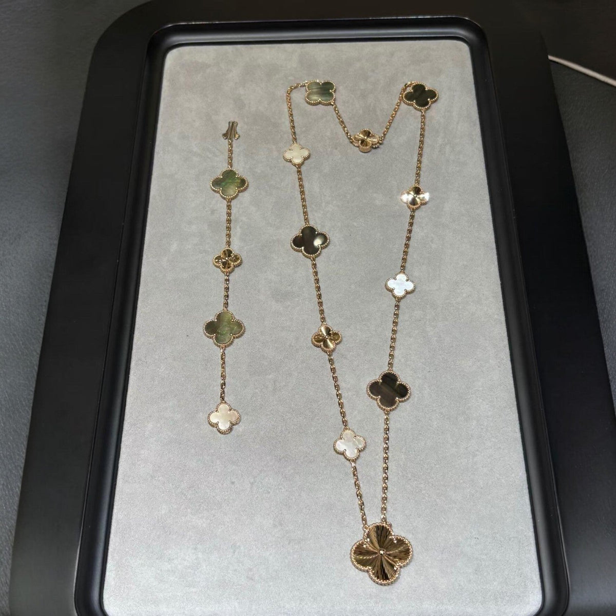 {
  "Elowen jewels": "Elowen jewels",
  "DETACHABLE CLOVER 15(11+4) FLOWER ROSE GOLD NECKLACE SET": "取り外し可能クローバー 15(11+4) フラワー ローズゴールド ネックレスセット"
}