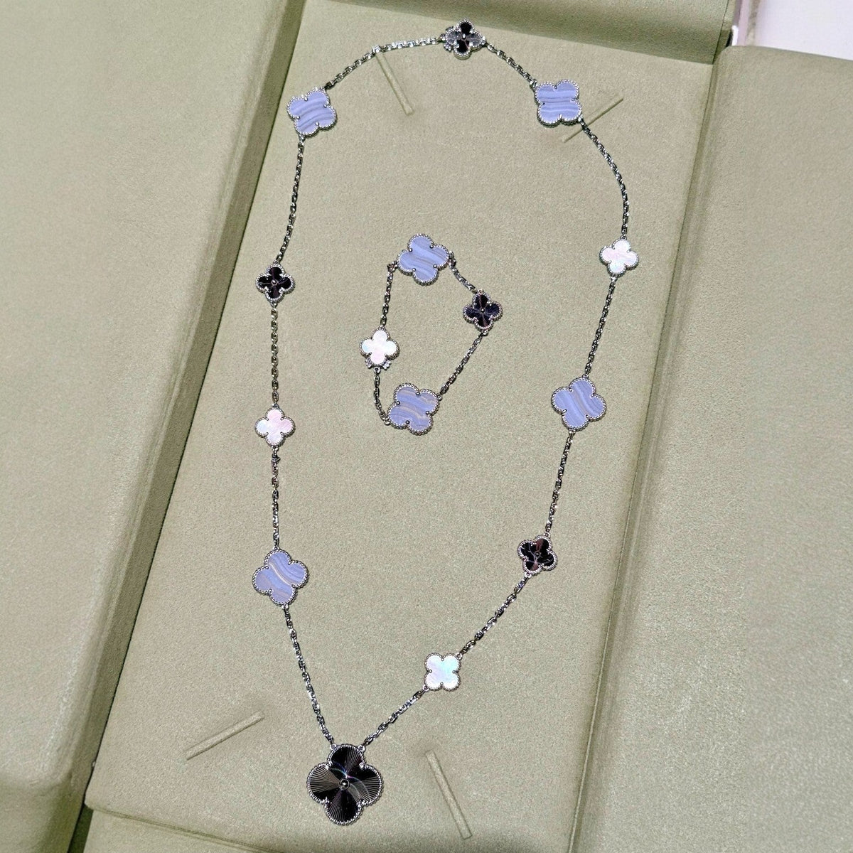 [Elowen jewels ]取り外し可能クローバー 15(11+4) フラワーシルバーネックレスセット