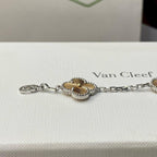 [Elowen jewels ]CLOVER ARMBAND MIT 5 MOTIVEN WEIHNACHTS-LIMITIERTE EDITION
