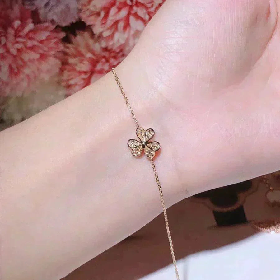 [Elowen jewels ]FRIVOLE GOLD-BLUMENARMBAND MIT DIAMANTEN