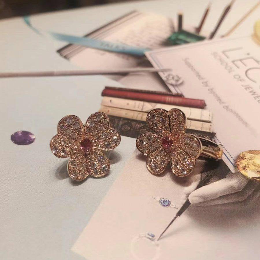 [Elowen jewels ]FRIVOLE BLUMEN-DIAMANT-OHRRINGE AUS ROSÉGOLD