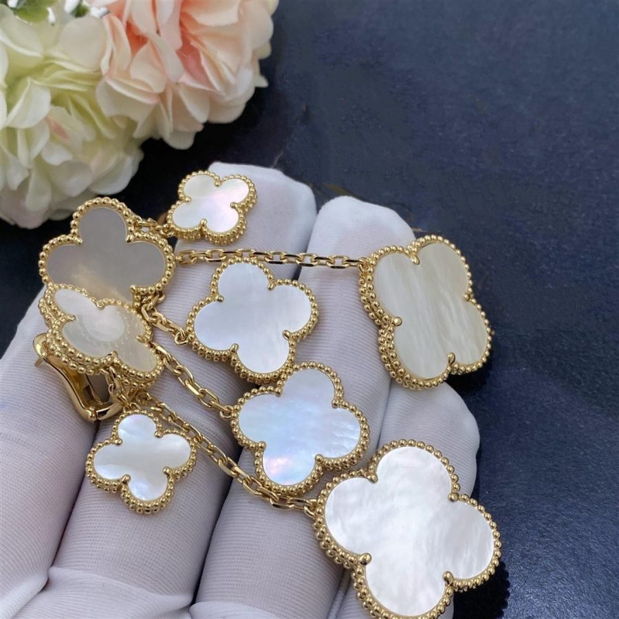 [Elowen jewels ]CLOVER EARRINGS WHITE MOP 4 MOTIFS GOLD