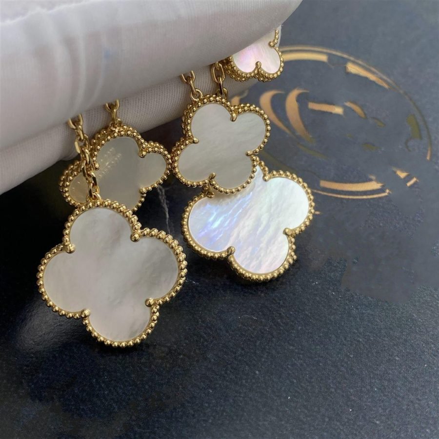[Elowen jewels ]CLOVER EARRINGS WHITE MOP 4 MOTIFS GOLD