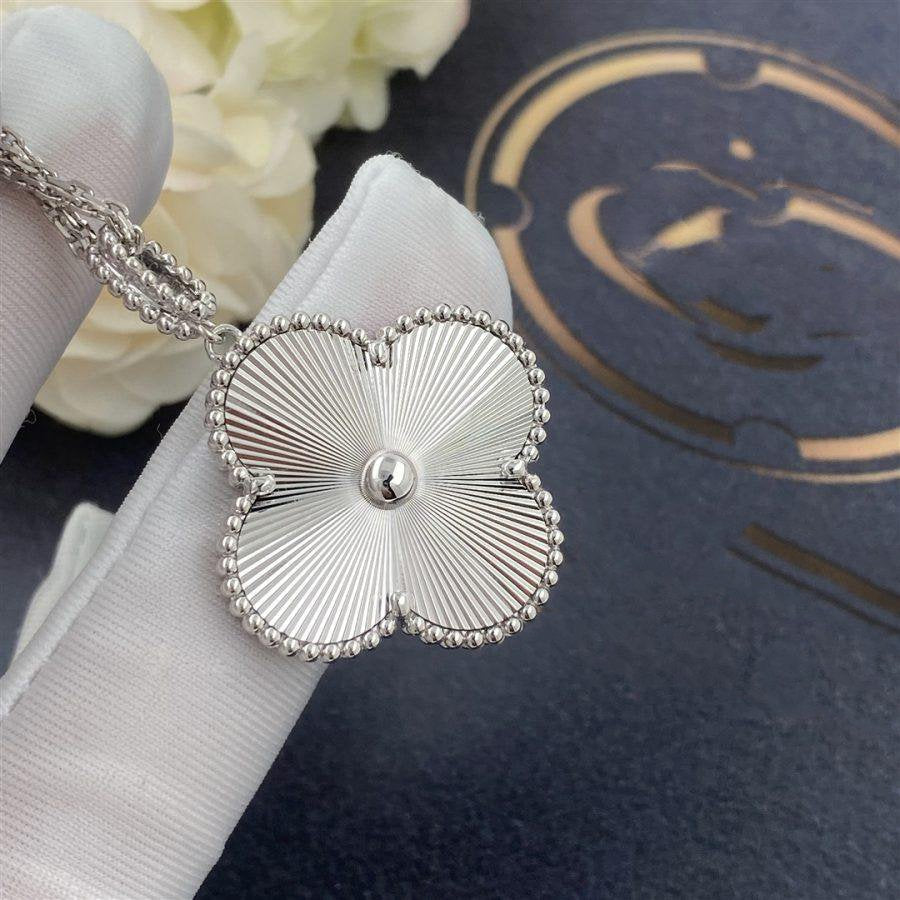 [Elowen jewels ]CLOVER 25MM SILBER GROSSE KLEEBALL-HALSKETTE