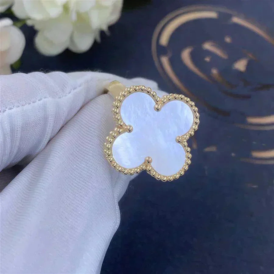 [Elowen jewels ]CLOVER WHITE MOP RING