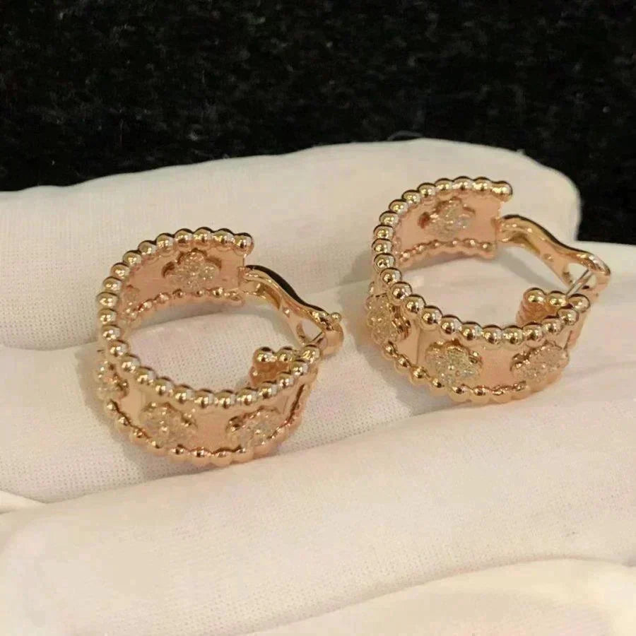 {
  "Elowen jewels ": "Elowen jewels ",
  "PERLEE DIAMOND EARRINGS": "ペルレ ダイヤモンド イヤリング"
}