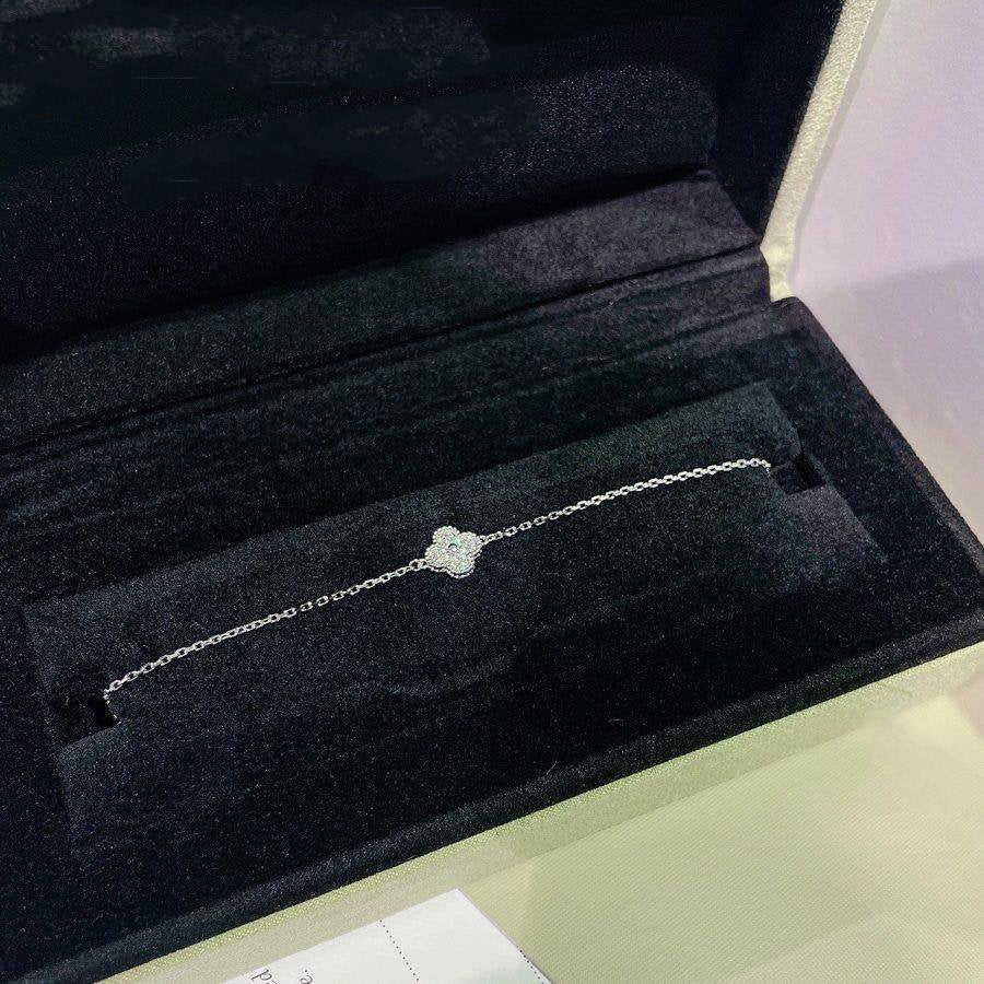 [Elowen jewels ]CLOVER EINZELBLUMEN-ARMBAND SILBER