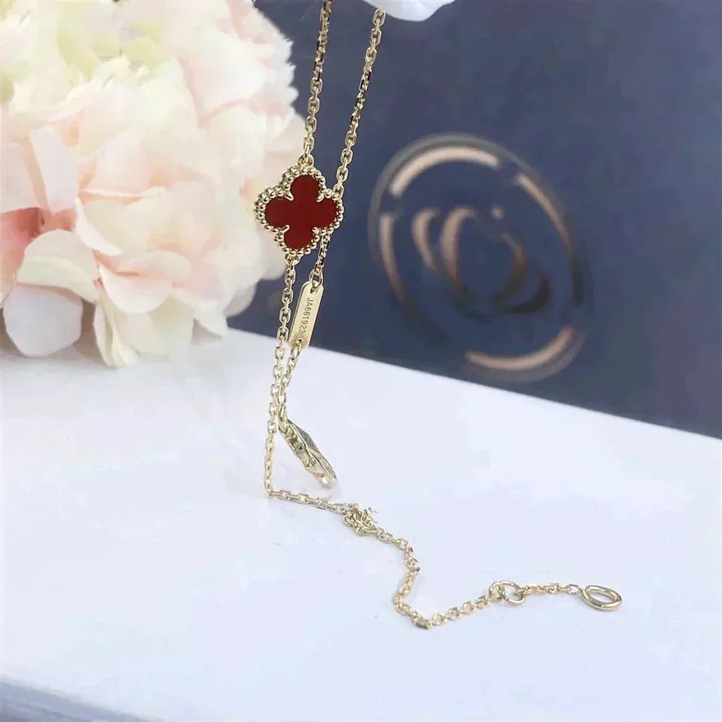 [Elowen jewels ]CLOVER  CARNELIAN SINGLE FLOWER BRACELET