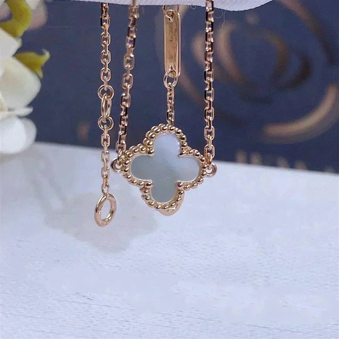[Elowen jewels ]クローバー ホワイトMOP シングルフラワーブレスレット