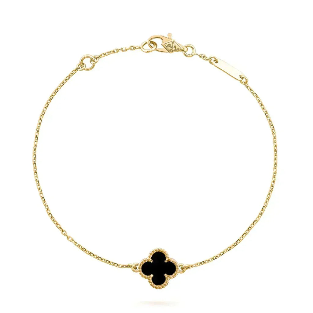{
  "Elowen jewels": "Elowen Schmuck",
  "CLOVER ONYX SINGLE FLOWER BRACELET": "KLEEBLATT ONYX EINZELBLÜTENARMBAND"
}