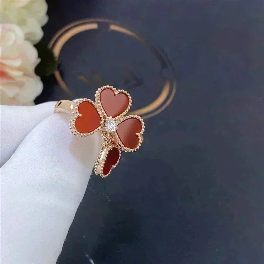 {
  "Elowen jewels": "Elowen jewels",
  "SWEET CLOVER CARNELIAN RING": "スウィートクローバー カーネリアンリング"
}