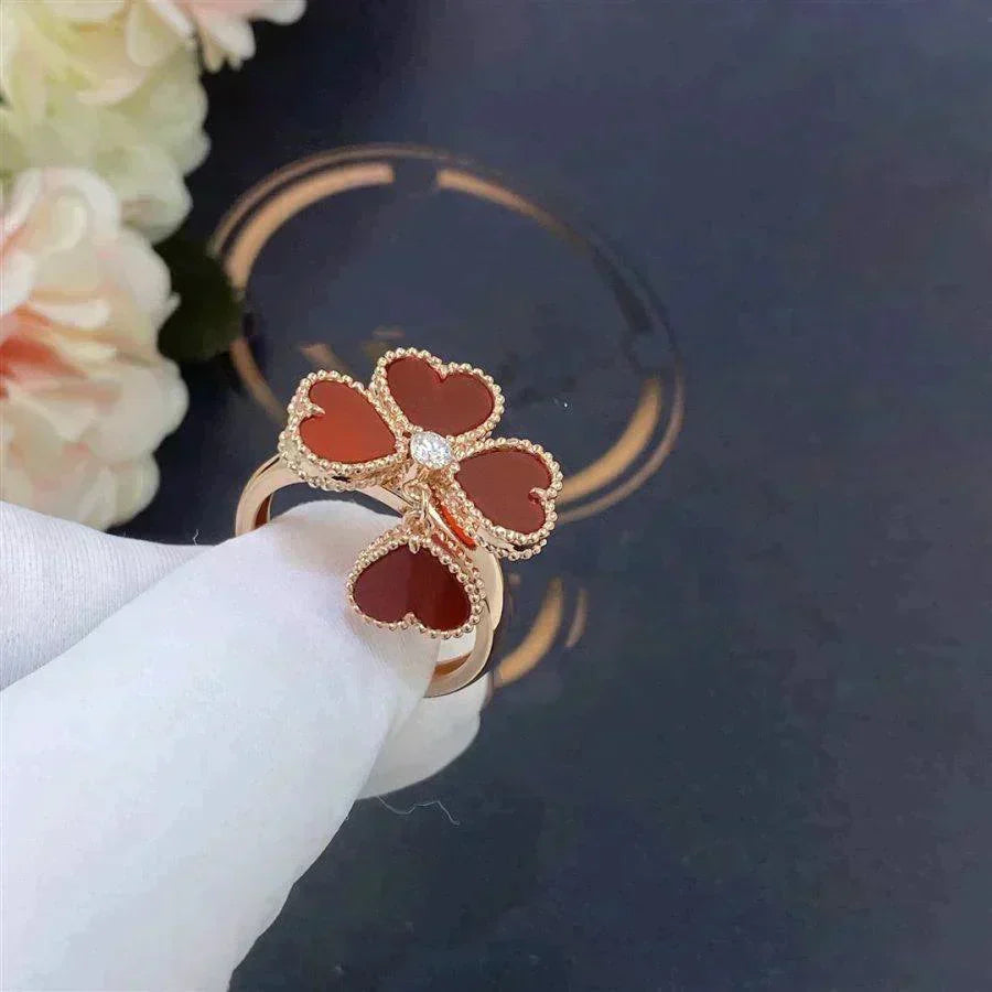{
  "Elowen jewels": "Elowen jewels",
  "SWEET CLOVER CARNELIAN RING": "スウィートクローバー カーネリアンリング"
}