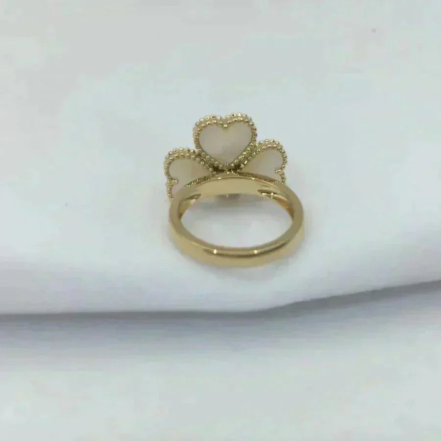 [Elowen jewels ]SWEET CLOVER WHITE MOP RING