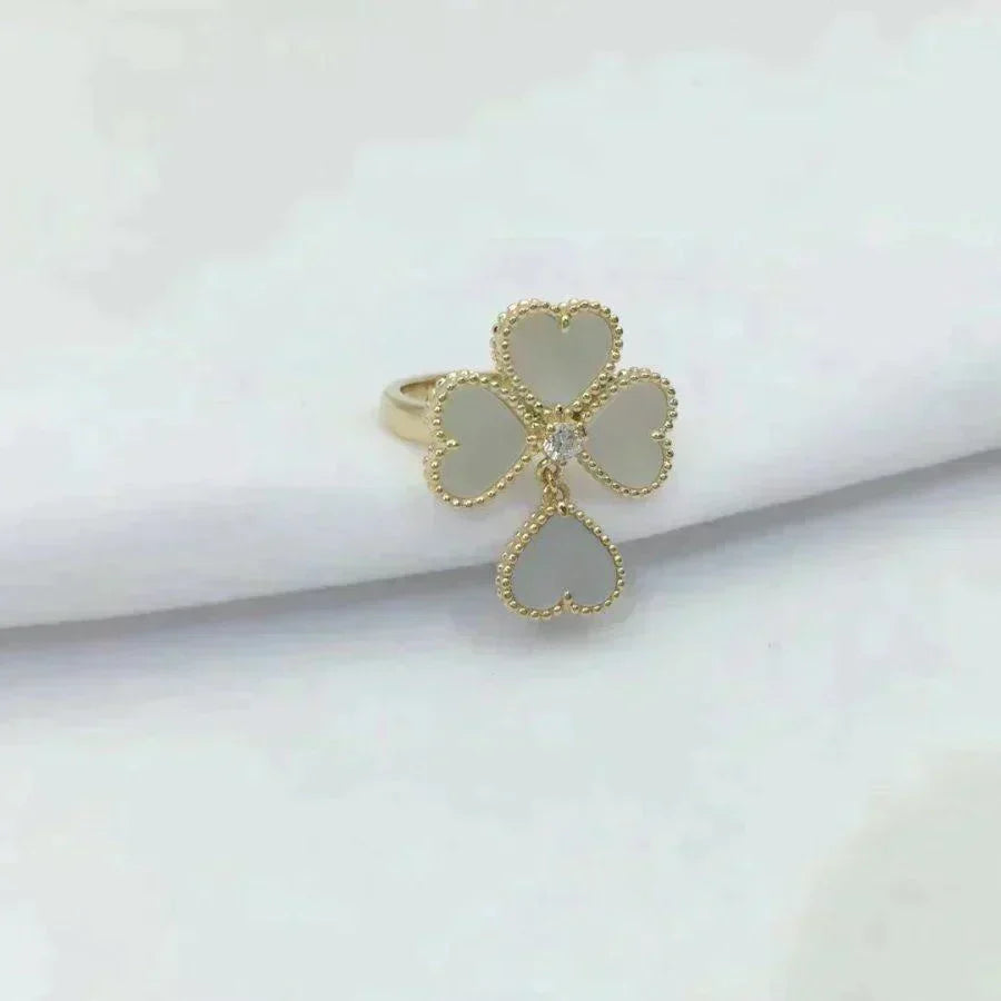 [Elowen jewels ]SWEET CLOVER WHITE MOP RING