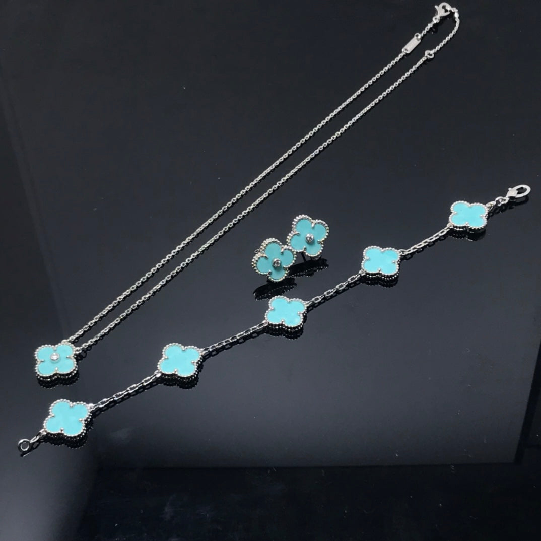 [Elowen jewels ]CLOVER 1 DIAMOND HIMMELSBLAUE SILBEROHRRINGE